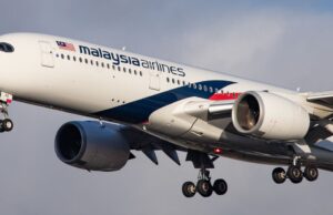 2 vliegtuigen met honderden gemiste bouwvakkers op een afstand van 4,5 meter