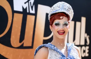 Florida AG roept op tot annulering van de kerstdragshow, richt zich op Trinity the Tuck en Suzie Toot