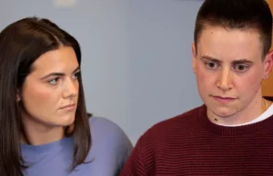 Nadat Cis-lesbiennes uit een badkamer zijn geschopt, treft het Boston Hotel een discriminatieregeling