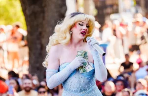 Rechtbank van Texas keurt gedeeltelijk verbod op dragprestaties goed