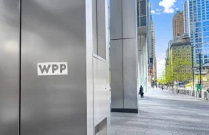 Rechtszaak: ontslagen WPP-directeur beweert vergelding vanwege zijn zorgen over kortingen