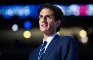 Maak kennis met Jack Schlossberg, de kleinzoon van John F. Kennedy, die zich kandidaat stelt voor het Congres