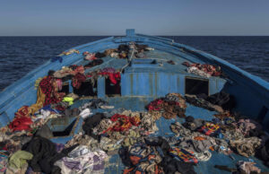 42 migranten vermoedelijk omgekomen nadat boot kapseisde voor de Libische kust