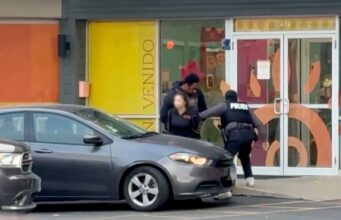 Kinderverzorgster vastgehouden door ICE-agenten in een kinderdagverblijf in Chicago