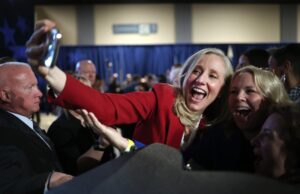 Democratische vrouwen die afhankelijk zijn van betaalbaarheid waren de drijvende kracht achter de overwinningen van de partij