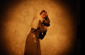 Recensie: Hildegard von Bingen was een heilige, een abdis, een mysticus, een baanbrekend componist en is nu een opera